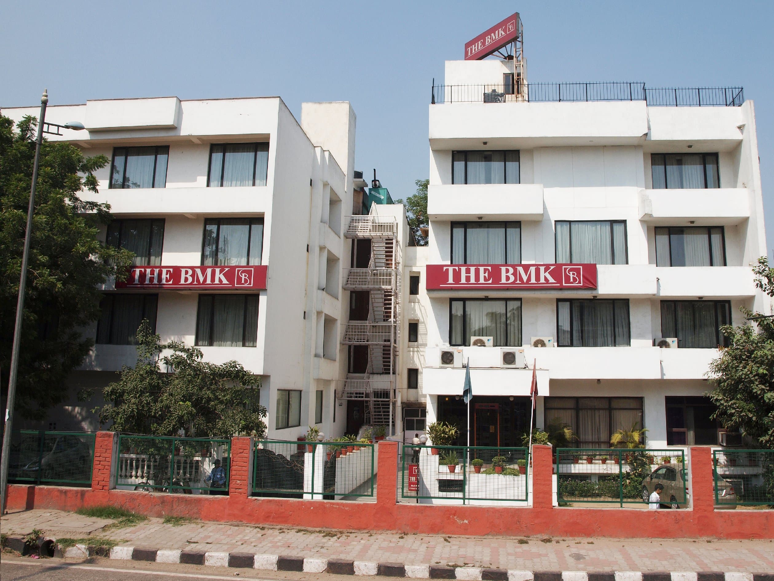 SCOOVEY The BMK Hotel & Banquets